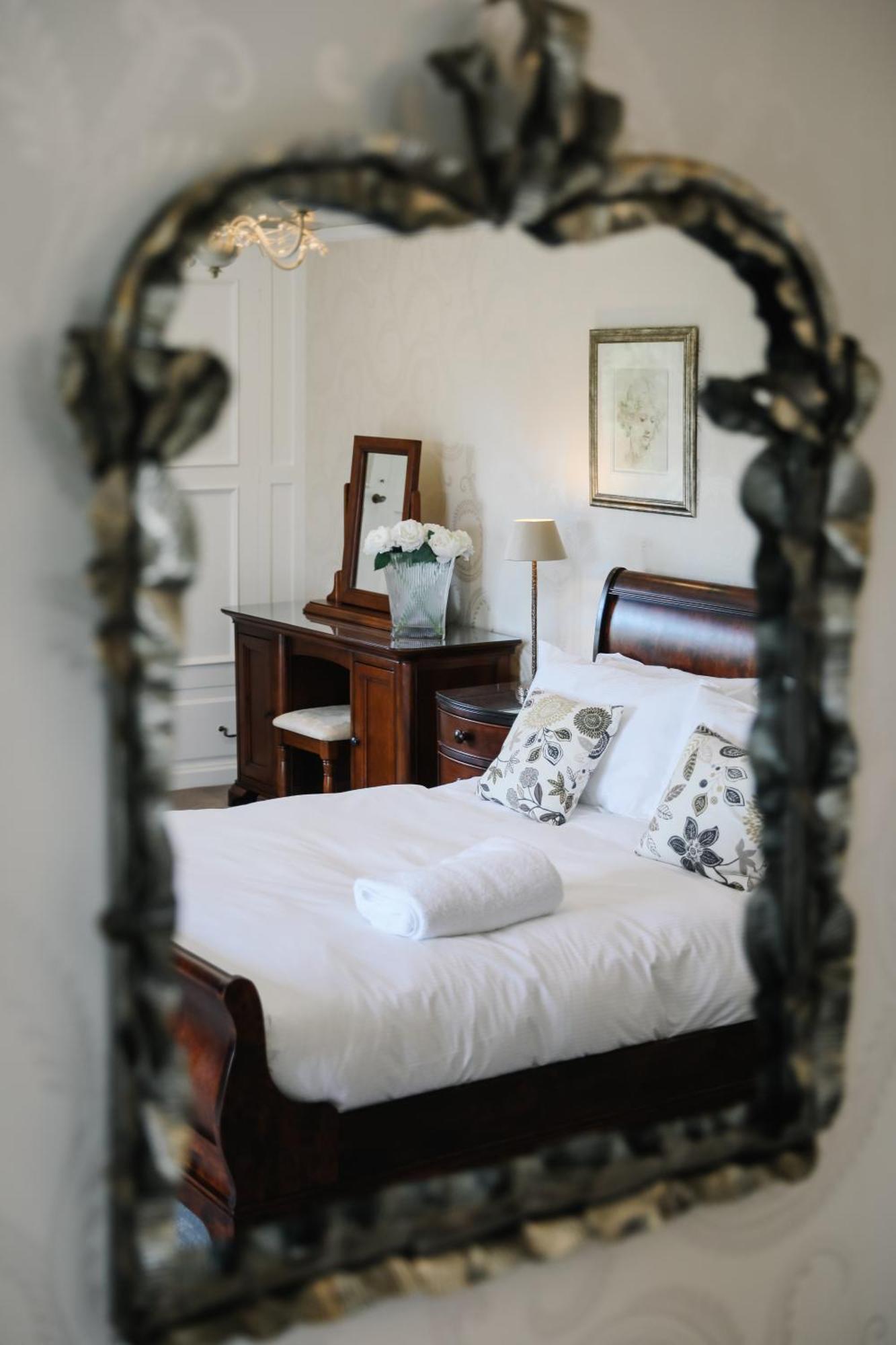 Cherry Trees Windermere Room photo
